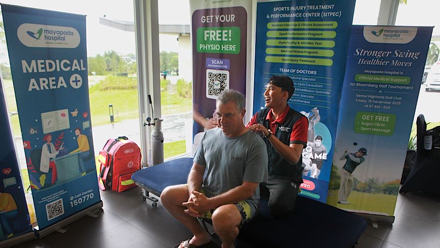 Usai turnamen, peserta mendapatkan layanan kesehatan dari Mayapada Hospital. (Bloomberg Technoz/Andre)