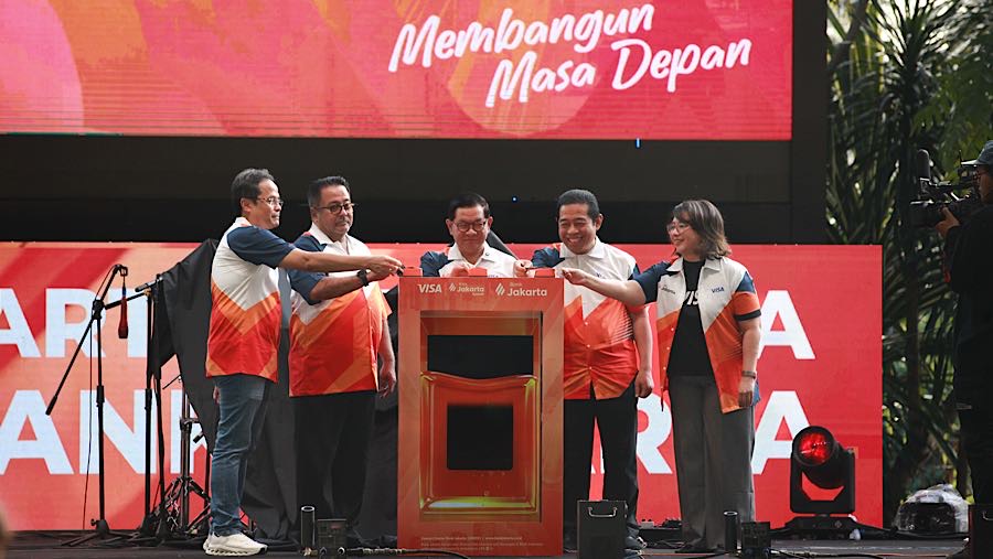 Dalam rangka memperluas akses transaksi, Bank Jakarta resmi meluncurkan Kartu Debit Visa Bank Jakarta. (Bloomberg Technoz/Andrean Kristianto)