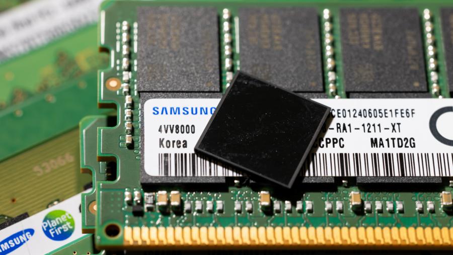 Ilustrasi chip Samsung. Bloomberg