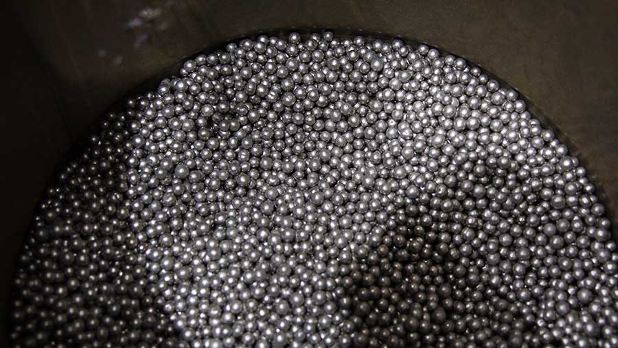 Ilustrasi tambang nikel (Bloomberg)