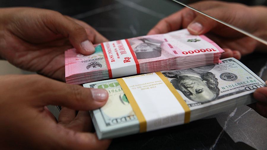 Indeks dolar AS naik 0,13% dan menyentuh 99.034, posisi terkuat dalam empat minggu terakhir.  (Bloomberg Technoz/Andrean Kristianto)
