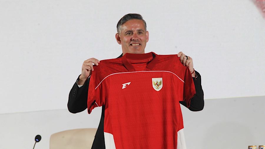 Ini menjadi pengalaman pertamanya melatih negara benua Asia. (Bloomberg Technoz/Andrean Kristianto)