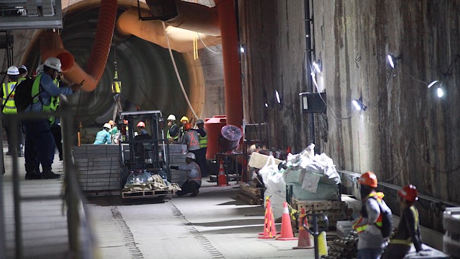 Capaian tersebut telah melampaui target akhir 2025 yang ditetapkan, yaitu 53,29 persen.  (Bloomberg Technoz/Andrean Kristianto)