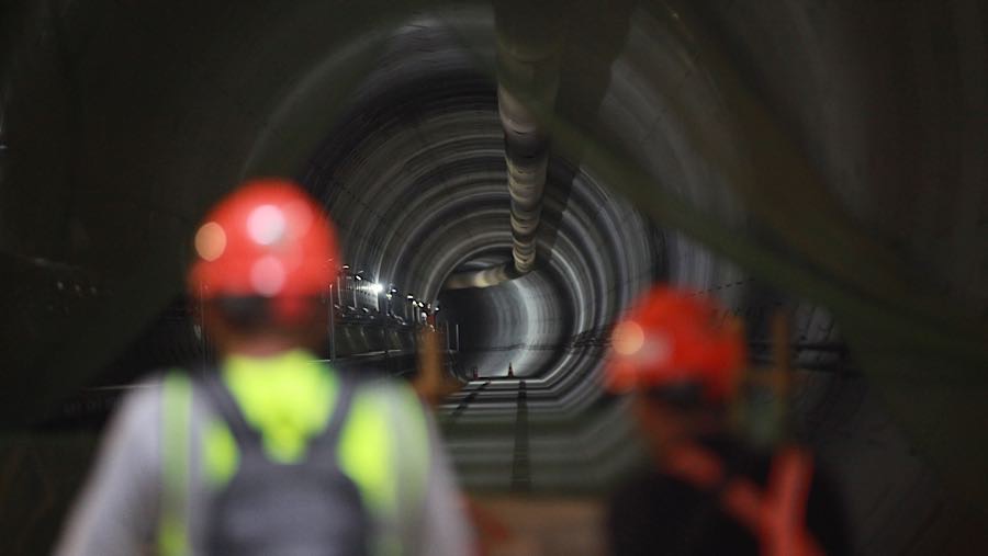 Pengerjaan untuk Stasiun Thamrin dan Monas atau CP 201 kini telah mencapai 91,16%. (Bloomberg Technoz/Andrean Kristianto)