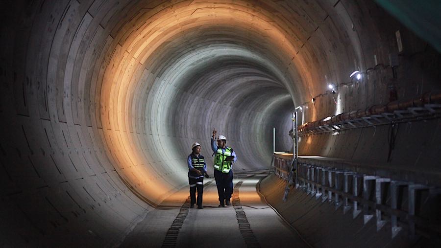 terowongan fase 2A dari Bundaran HI hingga Stasiun Kota ditargetkan tersambung sepenuhnya pada Agustus 2026. (Bloomberg Technoz/Andrean Kristianto)