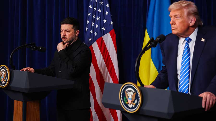 Presiden Ukraina Volodymyr Zelenskiy dan Presiden AS Donald Trump (Bloomberg)