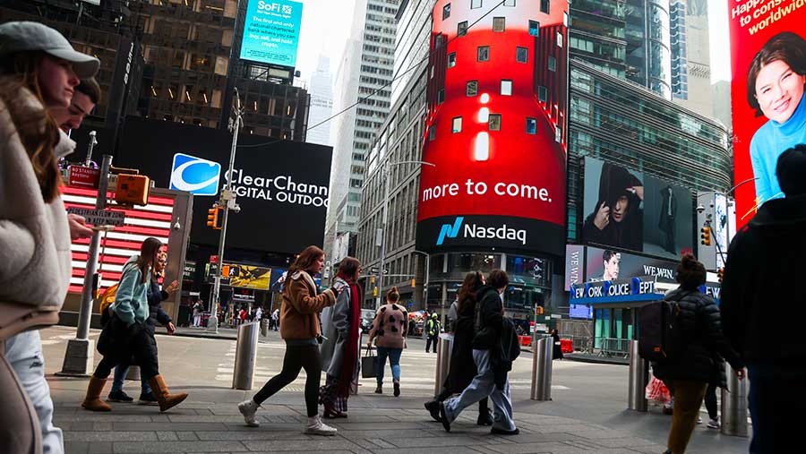 Saham Perusahaan Perangkat Lunak Anjlok karena Kekhawatiran akan Alat AI Baru (Bloomberg)