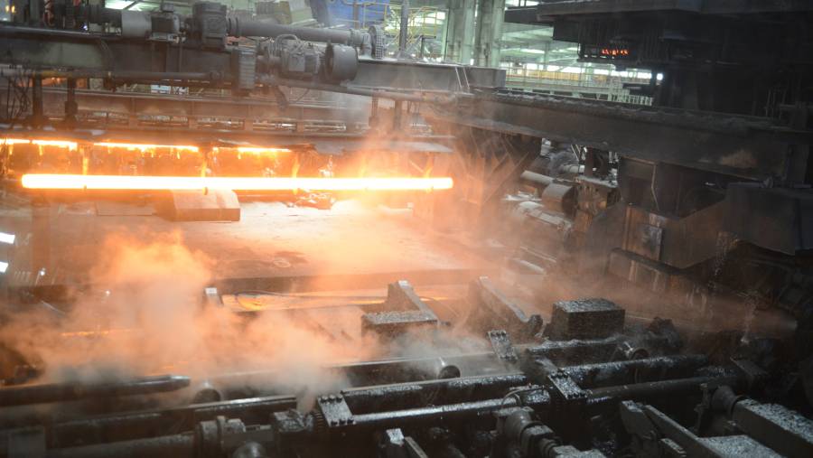 Ledakan dahsyat di pabrik baja di wilayah utara China. (Bloomberg)