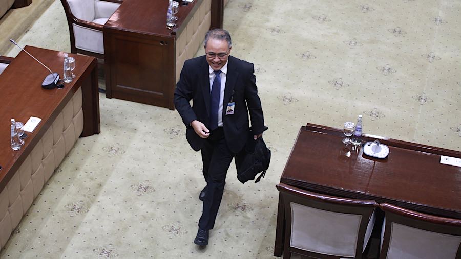 Calon Deputi Gubernur BI Dicky Kartikoyono menjelaskan bahwa stabilitas dan pertumbuhan ekonomi bukan sesuatu yang harus didikotomikan. 