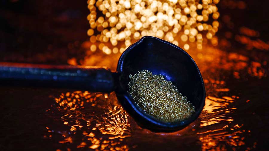 Tether mengguncang pasar emas dengan penimbunan logam yang sangat besar (Bloomberg)