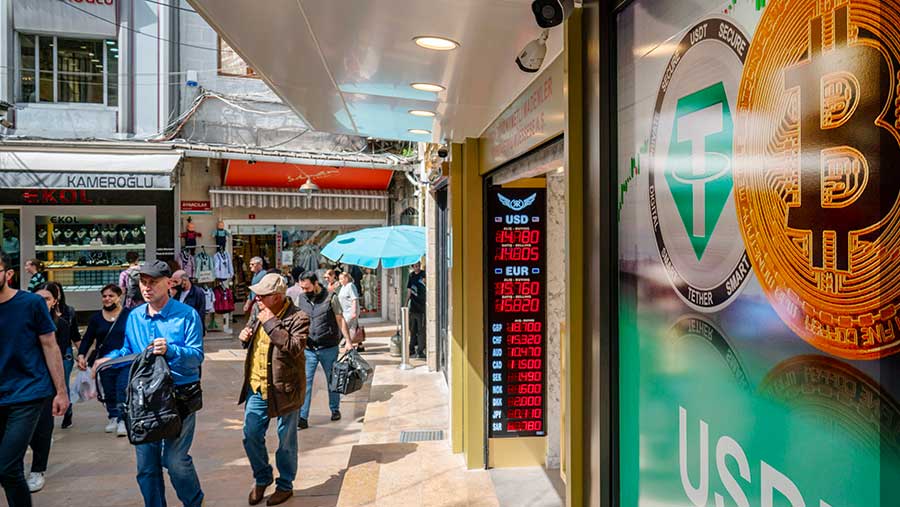 Tether mengguncang pasar emas dengan penimbunan logam yang sangat besar (Bloomberg)