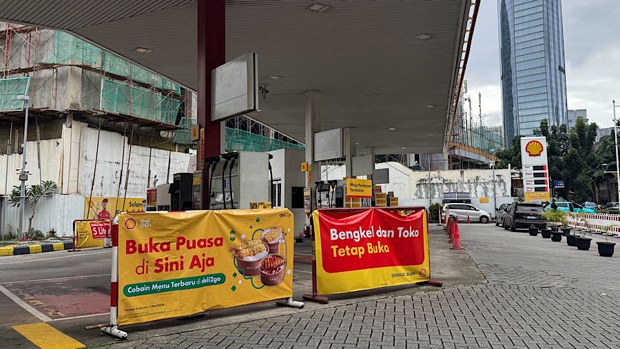 Kementerian ESDM memastikan kuota impor BBM untuk badan usaha (BU) hilir migas swasta kembali diberikan per 6 bulan.