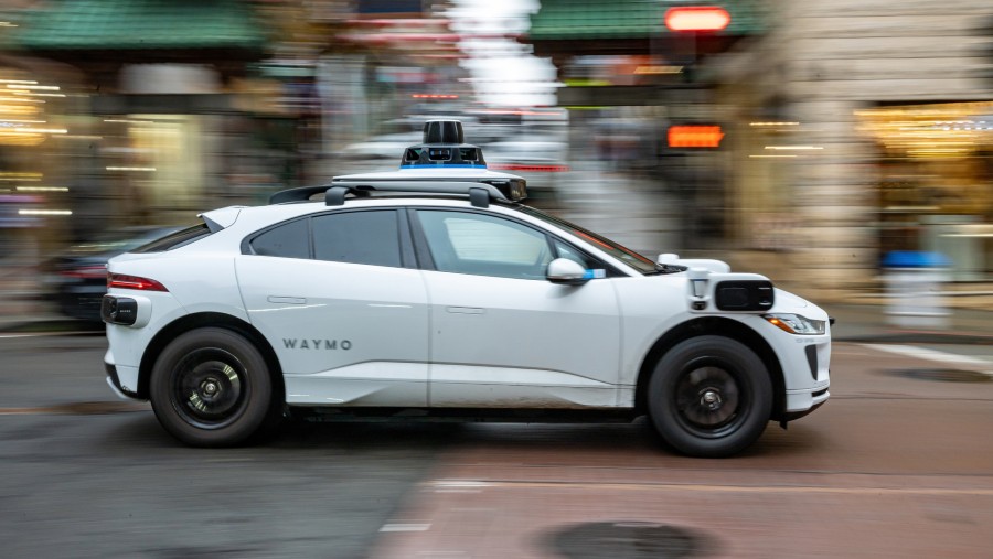 Waymo, proyek mobil otonom induk Google Alphabet Inc. Dok: David Paul Morris/Bloomberg