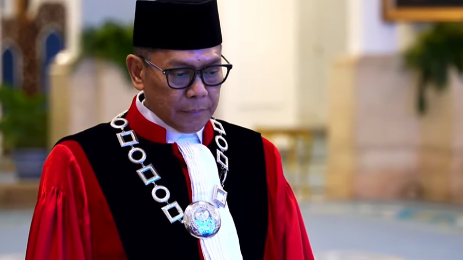 Adies Kadir dan Juda Agung dilantik oleh Presiden Prabowo, Kamis (5/2/2026). (Tangkapan Layar Youtube Sekretariat Presiden)