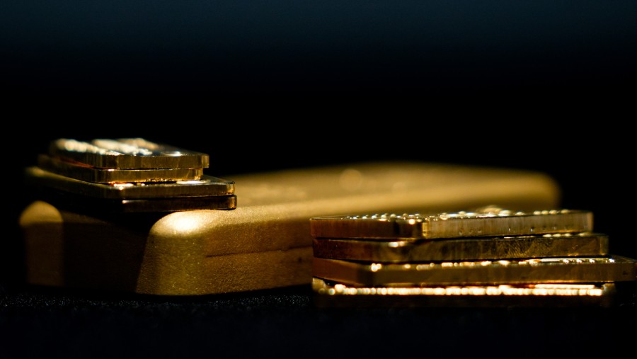 Emas batangan. Bloomberg