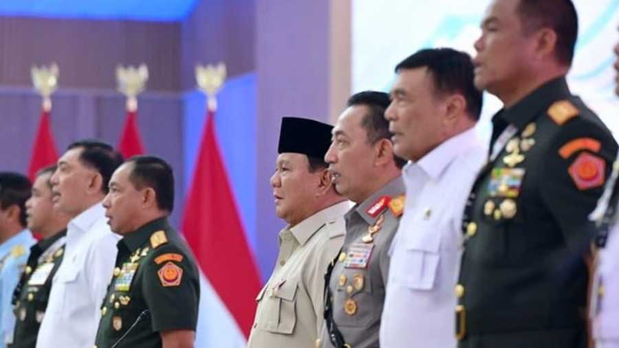 Presiden Prabowo Subianto memberikan taklimat kepada para peserta Rapim TNI dan Polri (Dok. via Instagram @kemensetneg.ri)