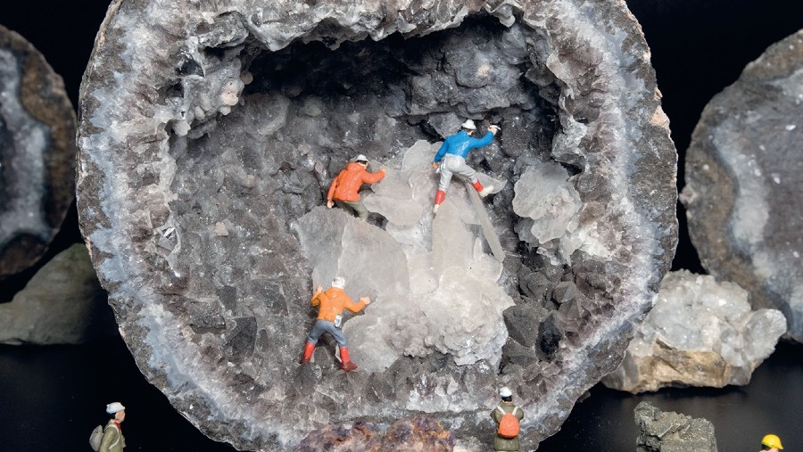 Ilustrasi: Chris Willemsen/ Envato. Tim Grafis: Bloomberg Businessweek Indonesia