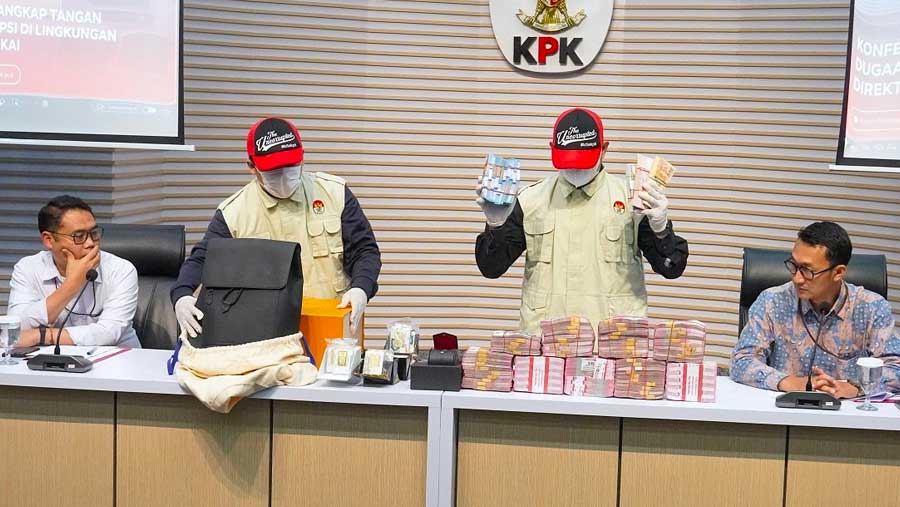 KPK tangkap tangan tersangka importasi barang di Direktorat Jenderal Bea Cukai (Dok. KPK)