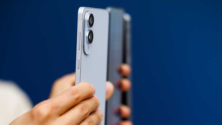 Samsung Galaxy S25 Edge (Bloomberg)