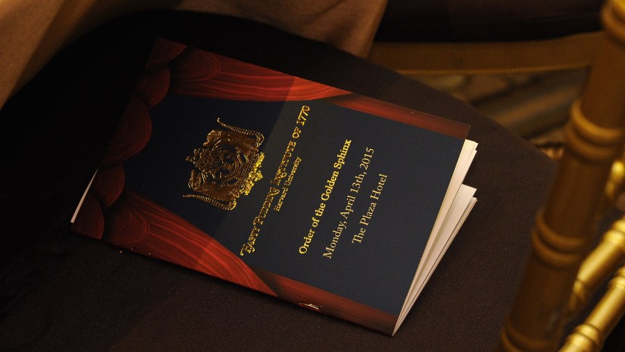 The Hasty Pudding Institute merupakan organisasi di bawah naungan Harvard University. (Sumber: Bloomberg)