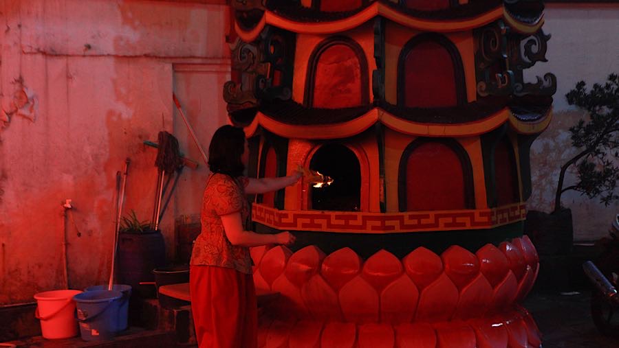 Selain itu, Imlek sebagai simbol agar tahun ini menjadi tahun yang berkah dan lebih dibandingkan sebelumnya. (Bloomberg Technoz/Andrean Kristianto)