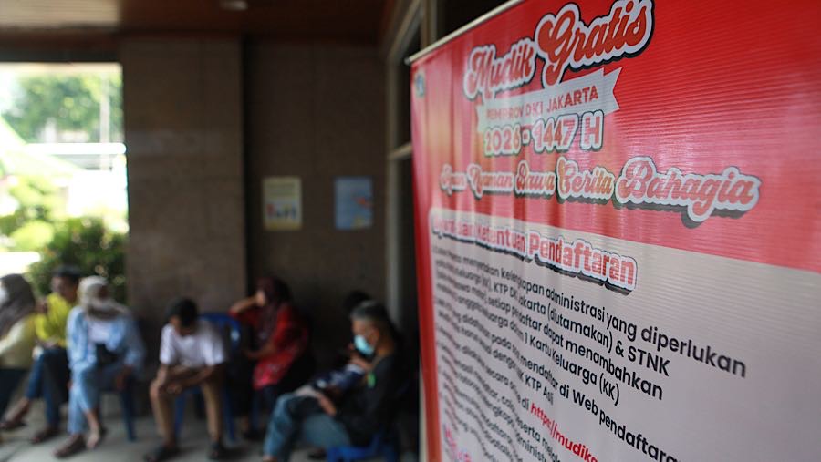 Pemberangkatan sepeda motor dijadwalkan pada 16 Maret 2026 di Terminal Pulogadung. (Bloomberg Technoz/Andrean Keistianto)