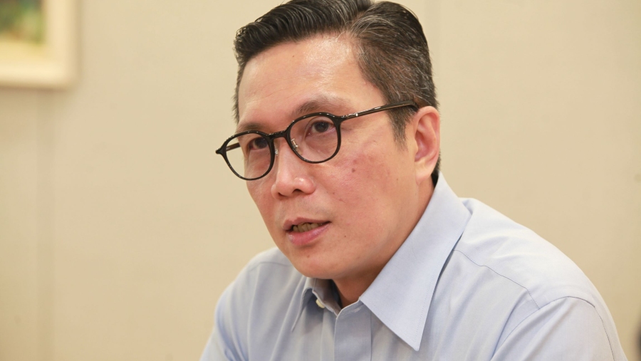 Jeffrey Hendrik Direktur Utama Bursa Efek Indonesia. Sumber: Bloomberg Businessweek Indonesia