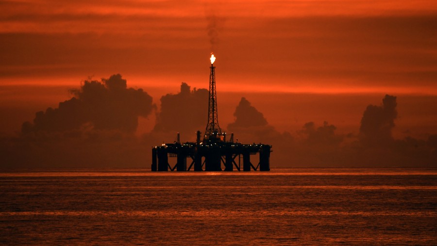 Offshore oil drilling facility./dok. Bloomberg