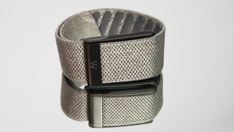 Gelang kebugaran Whoop. (dok: Bloomberg)