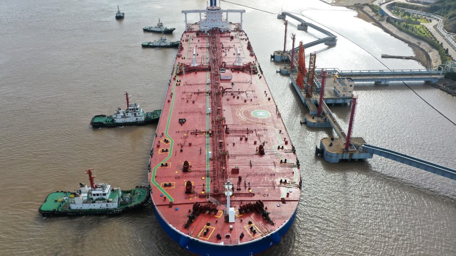 Tanker minyak di pelabuhan China./dok. Bloomberg
