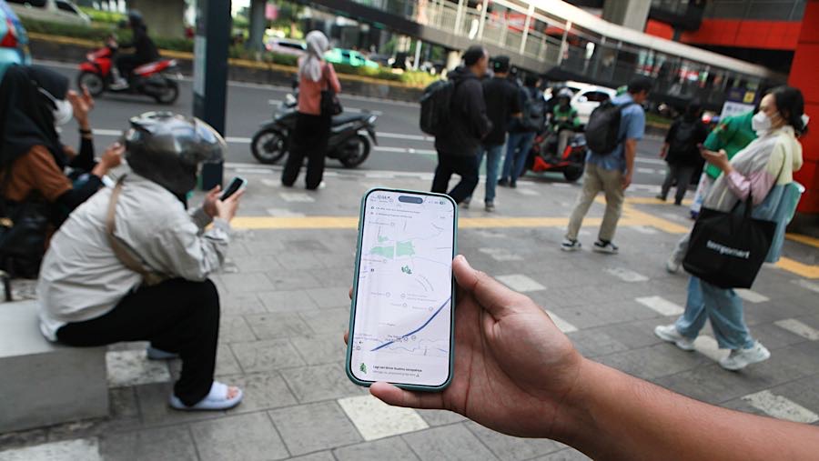 Akhir-akhir ini media sosial ramai dengan keluhan mengenai sulitnya memesan ojek online (ojol) di Jakarta. (Bloomberg Technoz/Andrean Kristianto)
