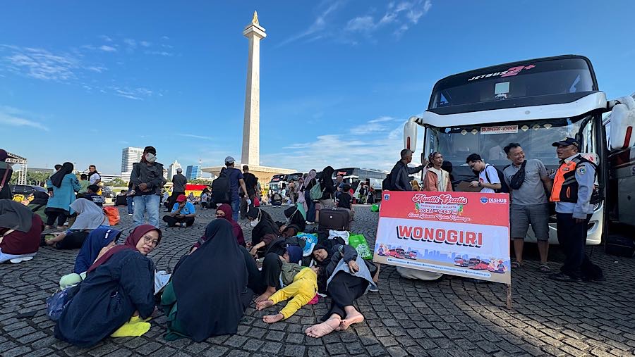 Program Mudik Gratis tahun ini mencatat peningkatan 34 persen dibandingkan tahun lalu dengan total 33.902 pemudik.  (Bloomberg Technoz/Andrean)