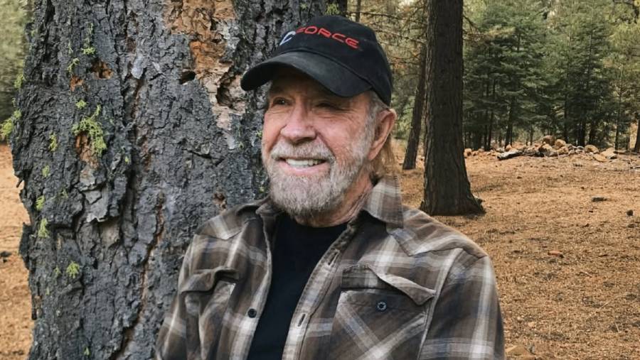 Chuck Norris. (Sumber: Instagram @chucknorris)