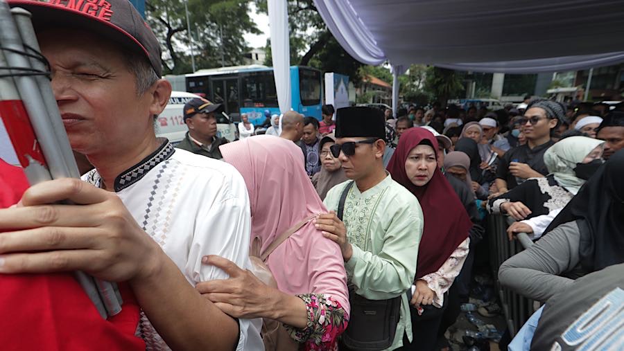 Nantinya setiap kloter berjumlah 400 orang untuk lebih mudah mengatur alur masuknya. (Bloomberg Technoz/Andrean K)