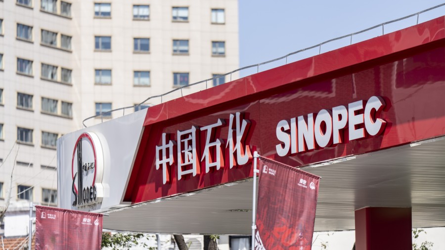 Pelat logo Sinopec./dok. Bloomberg