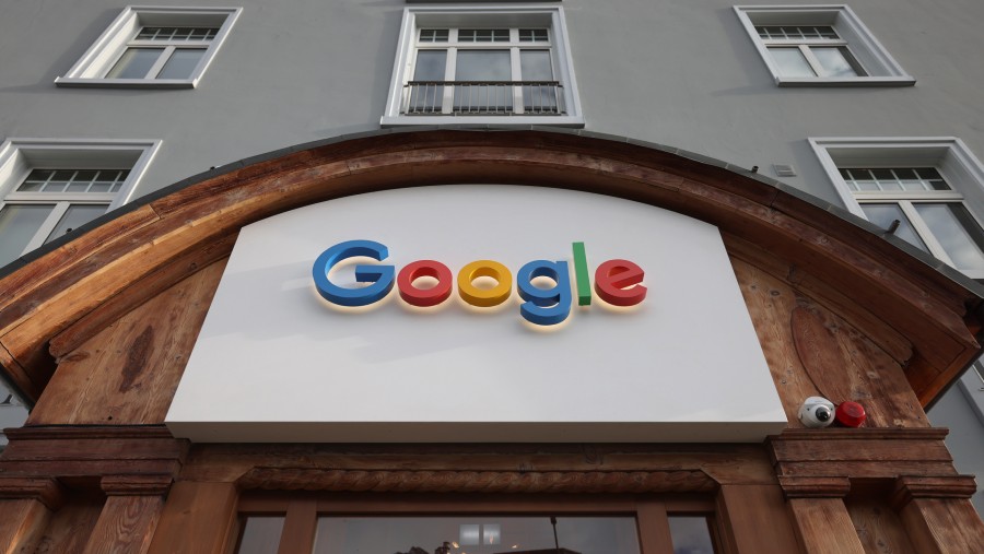 Google. dok: Bloomberg