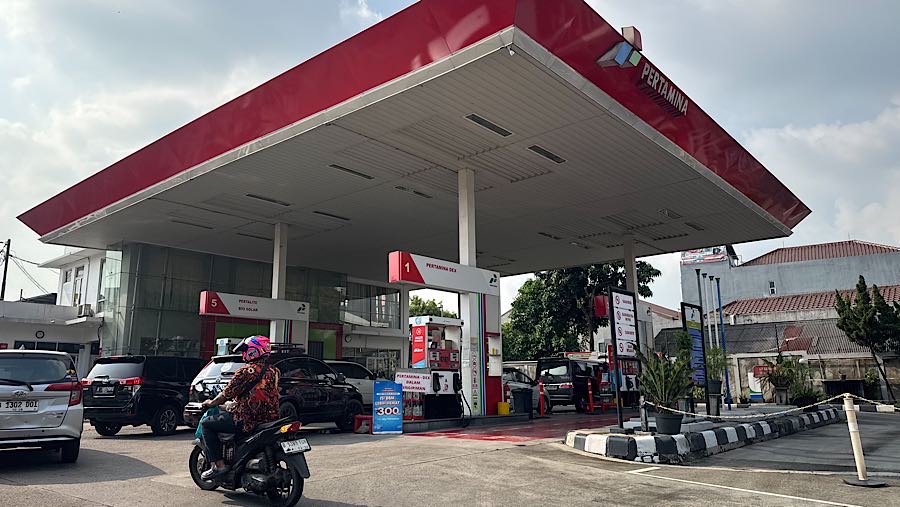 Pemerintah menerapkan sederet kebijakan baru dalam merespons gejolak krisis energi dari dampak konflik Timur Tengah. (Bloomberg Technoz/Andrean K)