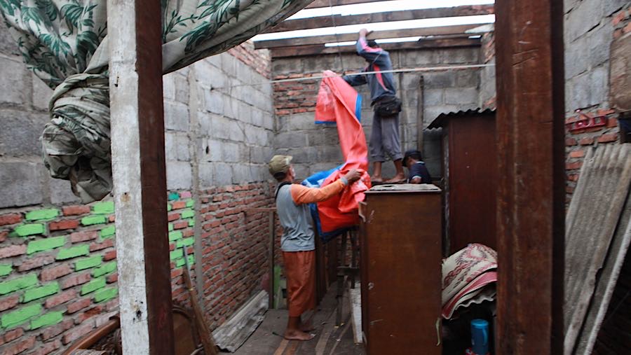 Program ini merupakan langkah awal transformasi kawasan padat menjadi lingkungan yang layak huni  (Bloomberg Technoz/Andrean Kristianto)
