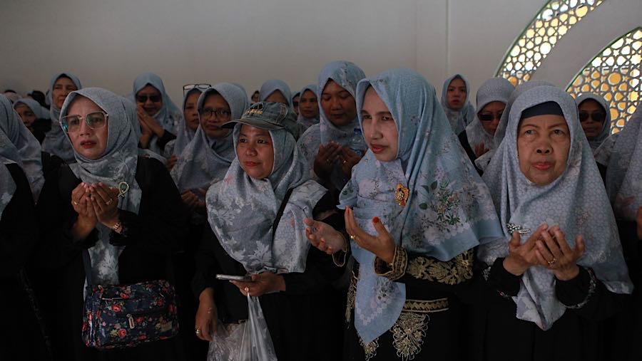 Praktik lapangan dilakukan untuk mensimulasikan alur pergerakan jemaah agar memiliki kesiapan mental, fisik, dan spiritual yang lebih matang.