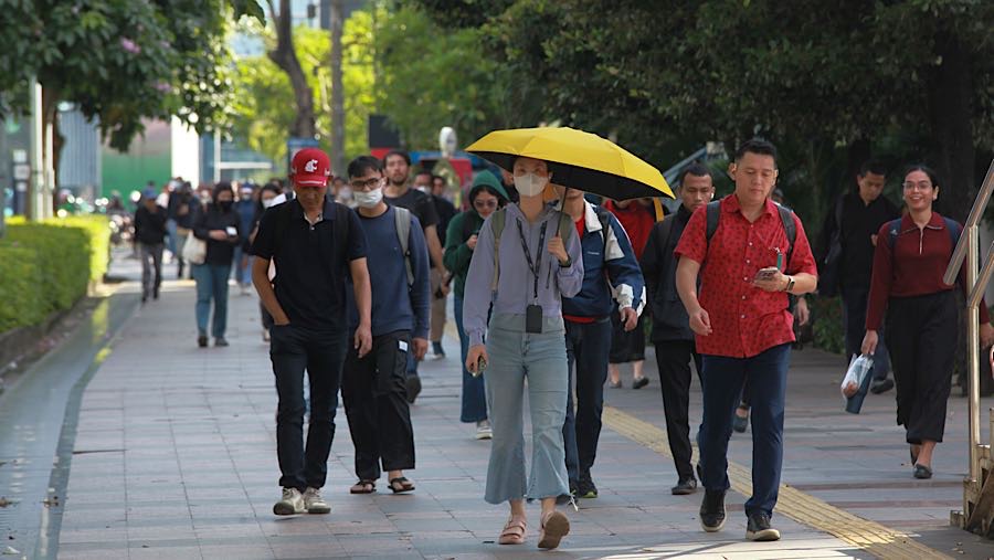 Pemerintah menerapkan work from home (WFH) bertujuan untuk menghemat energi, mengurangi emisi, dan mengoptimalkan efisiensi kerja.