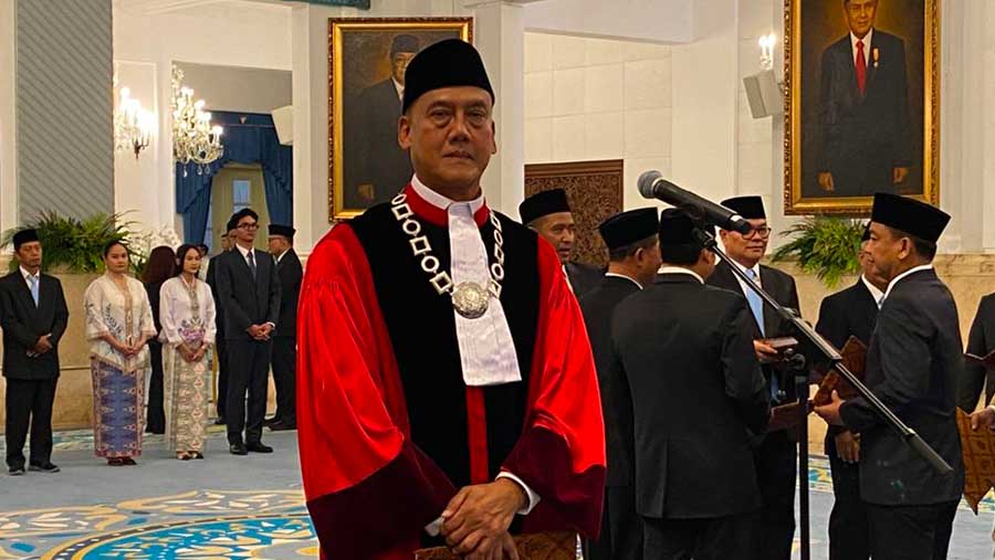 Mahkamah Agung tunjuk Hakim Pengadilan Tinggi Medan Liliek Prisbawono Adi jadi Hakim MK, gantikan Anwar Usman. (Bloomberg Technoz/Dovana Hasiana)