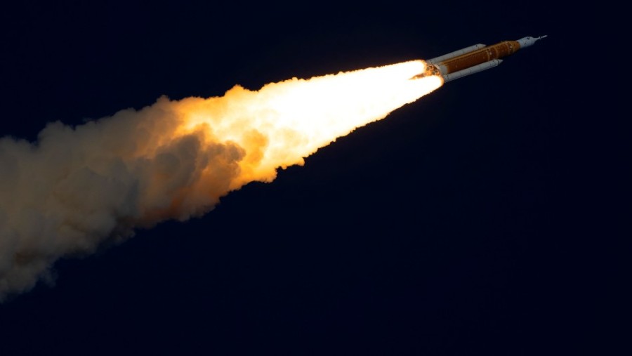 Perjalanan ke bulan NASA pertama kali dalam 50 tahun./dok. NASA via Bloomberg