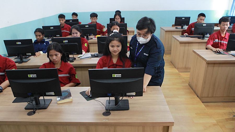 Sebanyak 63 sekolah swasta akan ditambahkan pada 2026 sehingga total menjadi 103 sekolah yang memberikan layanan pendidikan tanpa biaya.