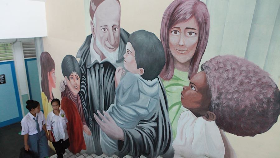 Sekolah tersebut mencakup jenjang SD hingga SMA/SMK dan SLB. (Bloomberg Technoz/Andrean Kristianto)