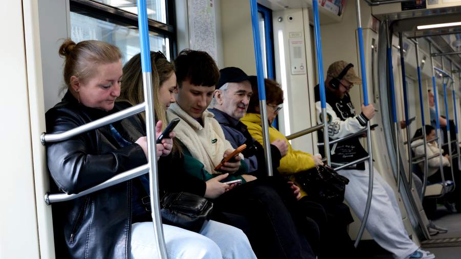 Akses internet seluler Rusia dibatasi pemerintah. Warga, yang masif dalam penggunaan Hp dan media sosial, lancarkan protes keras.