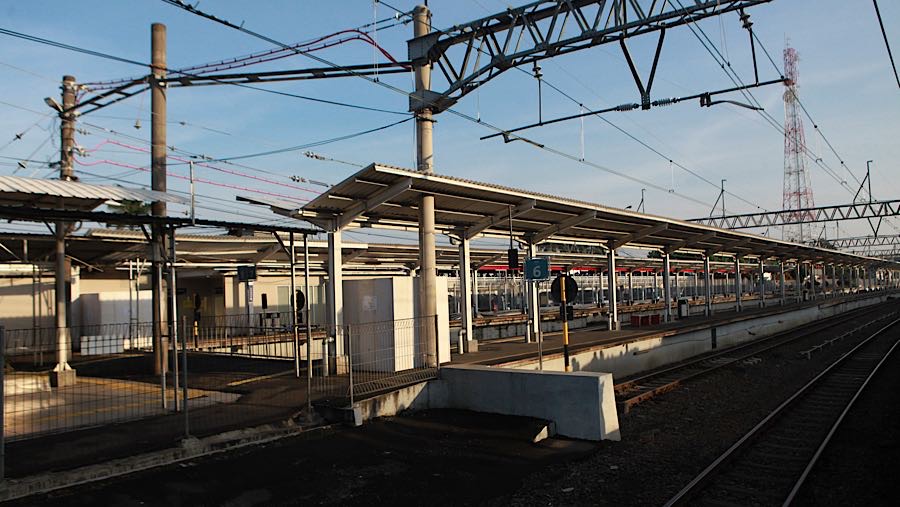 Penutupan dilakukan untuk mendukung proyek perpanjangan jalur bagi operasional rangkaian Commuter Line dengan stamformasi 12 (SF12).