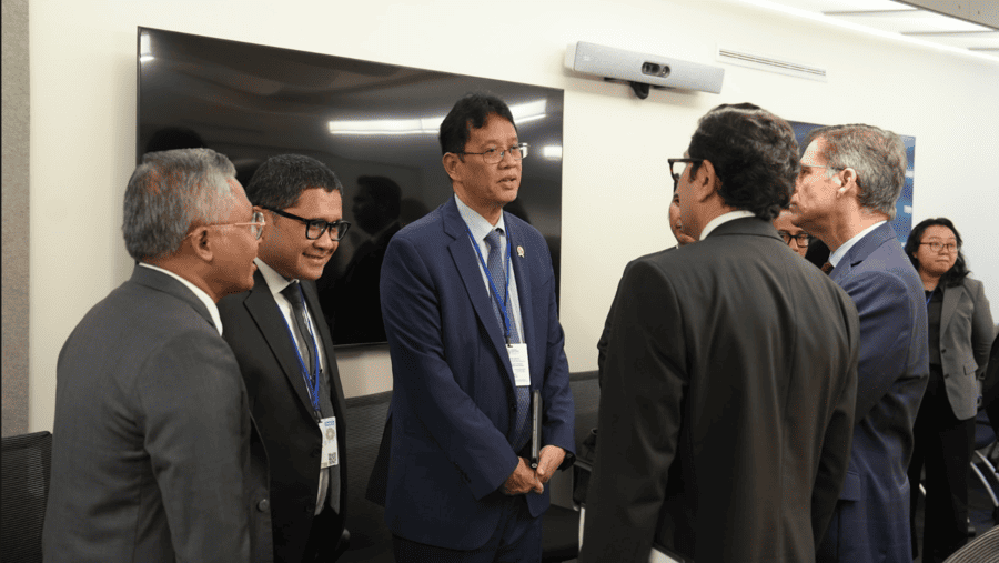 Menteri Keuangan Purbaya Yudhi Sadewa melakukan diskusi dengan World Bank di AS, Rabu (15/4/2026) (Dok. Kemenkeu)