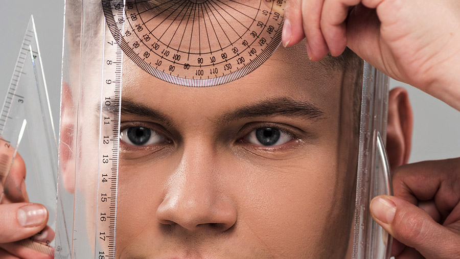 Cara Ukur Lingkar Kepala Tanpa Meteran (envato)