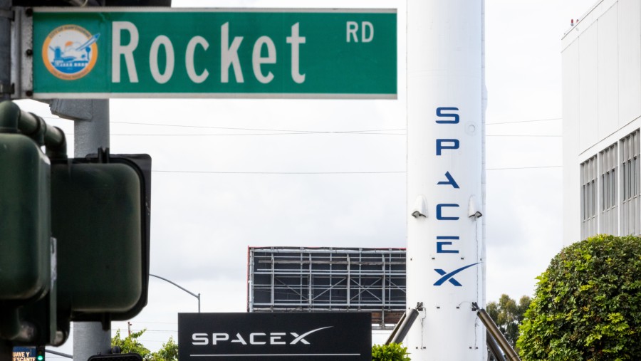 Fasilitas SpaceX di Hawthorne, California, Amerika. dok: Ethan Swope/Bloomberg