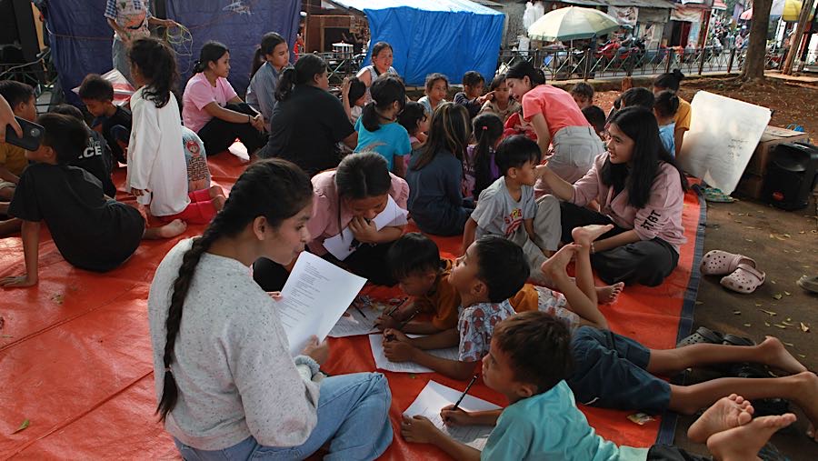 Permainan disisipkan di sela pembelajaran akademis sehingga suasana tetap hidup dan tidak membosankan. (Bloomberg Technoz/Andrean Kristianto)
